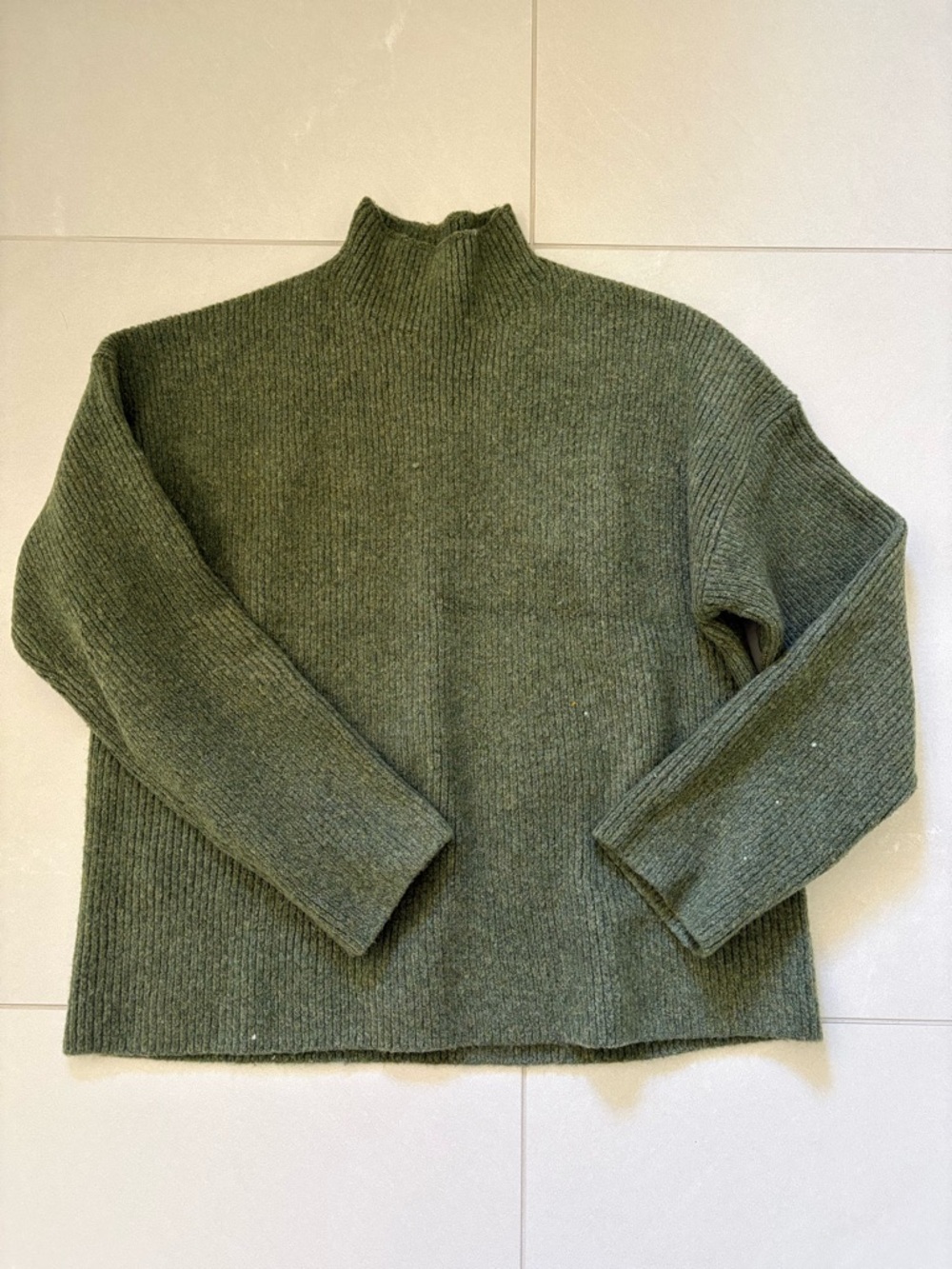 Abercrombie & Fitch Green Sweater